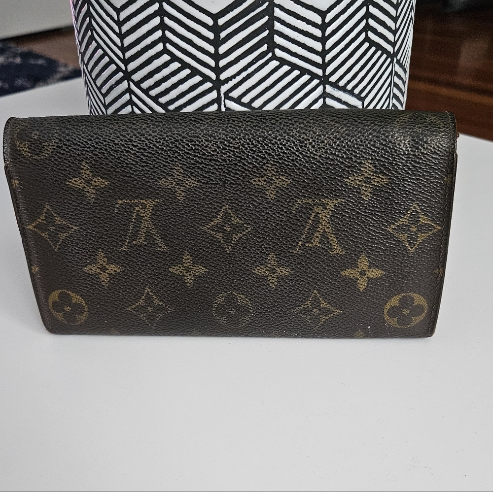 LOUIS VUITTON Vintage Brown Monogram Wallet With COA - Picture 3 of 16